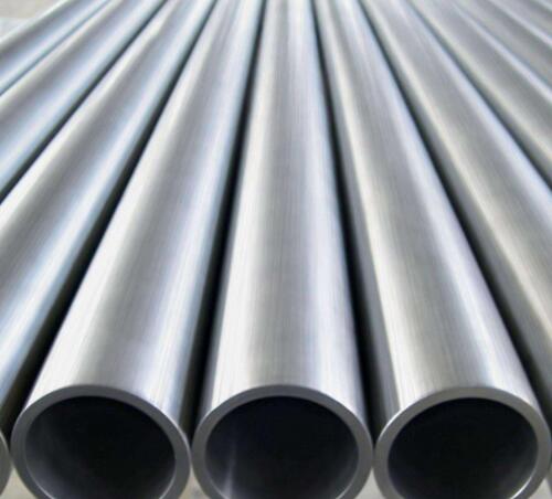 精密钢管是经冷拔或热轧加工而成的高精度钢管材料