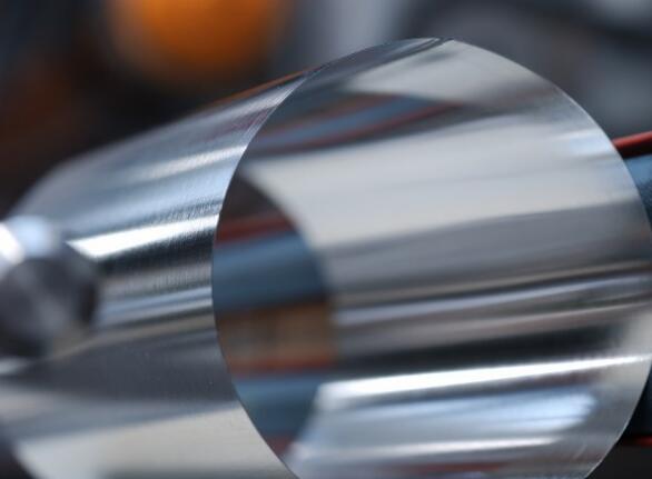 焊接钢管有很多种类型 焊缝防孔措施