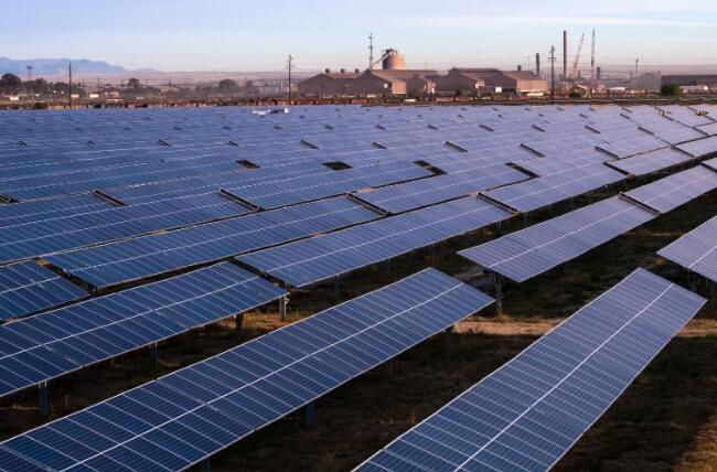 科罗拉多州的主要太阳能项目将为EVRAZ钢厂供电